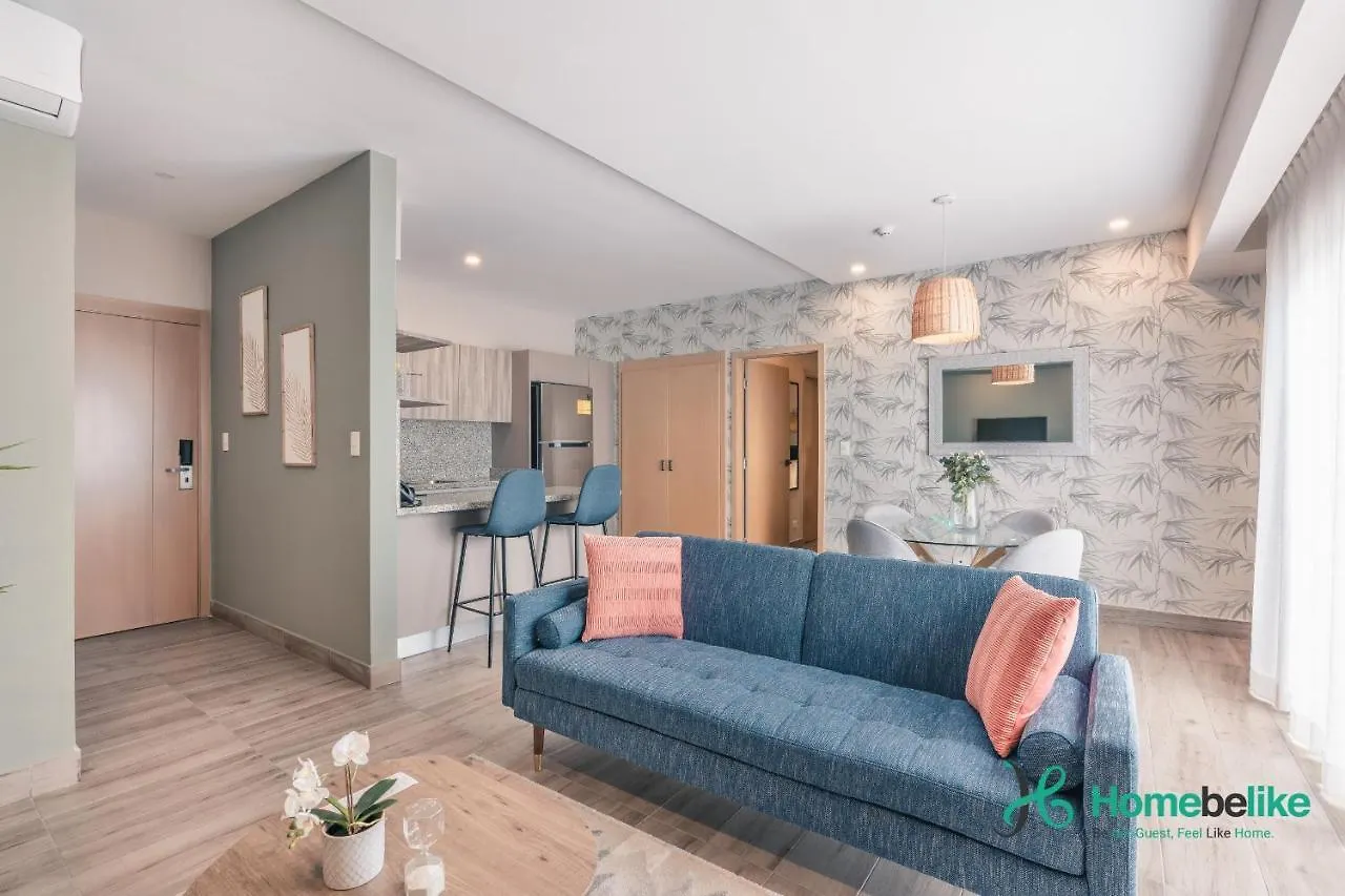 Chic Fully Serviced Apartment At Regatta Living II - 705 Los Prados