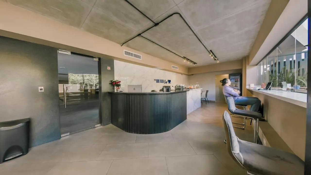 Chic Fully Serviced Apartment At Regatta Living II - 705 Los Prados